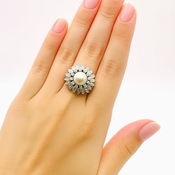 Bague en or blanc, diamants, et perle - Castafiore