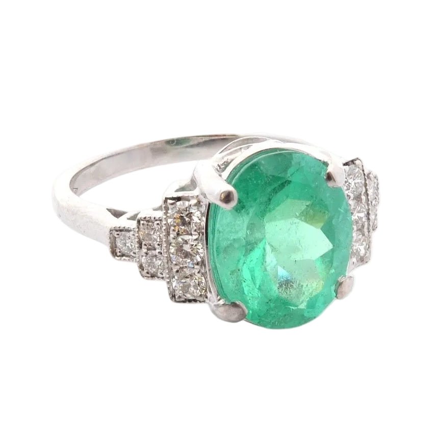 Bague en or blanc, émeraude et diamants - Castafiore
