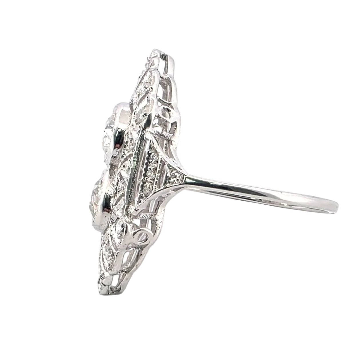 Bague en or blanc et diamants - Castafiore