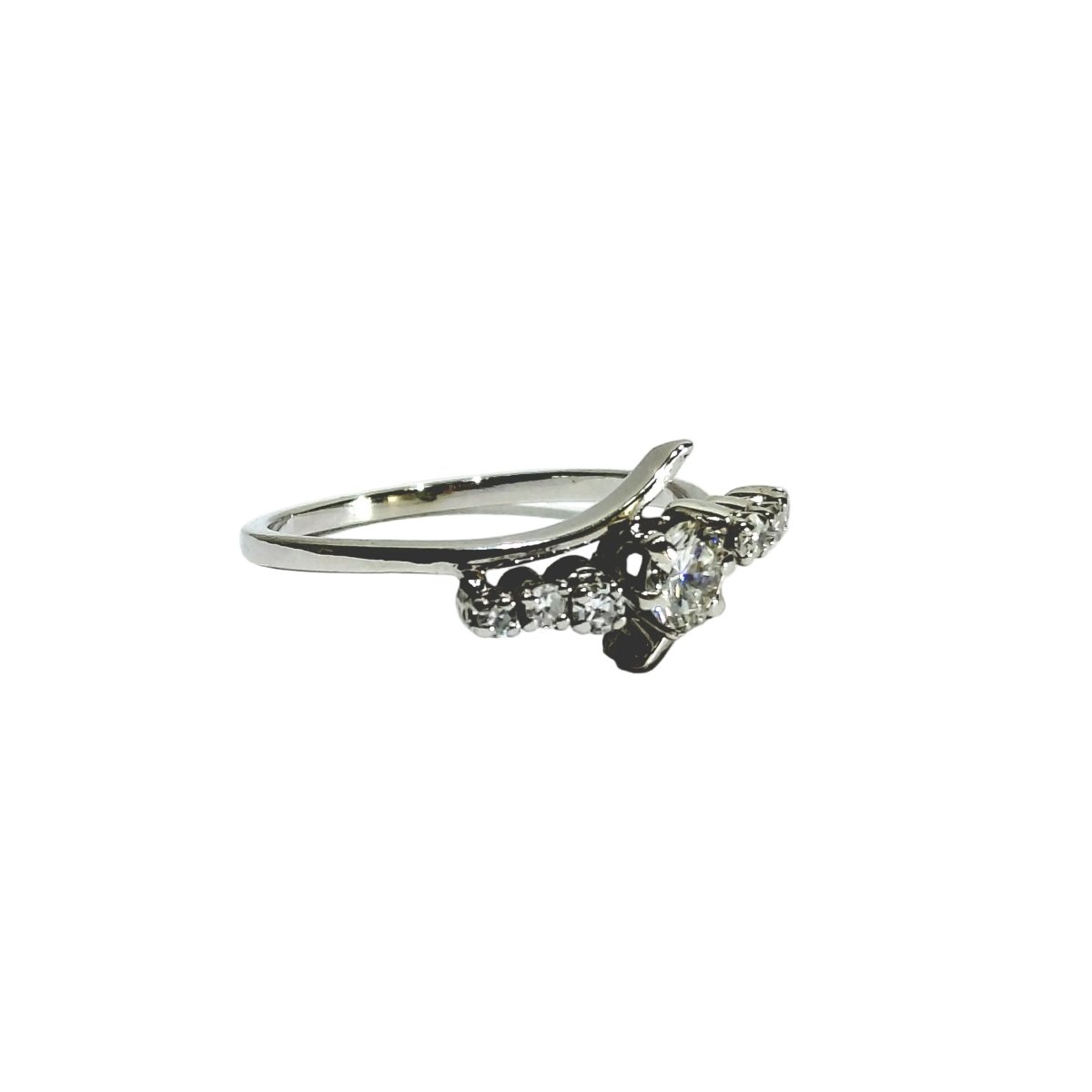 Bague en or blanc et diamants - Castafiore
