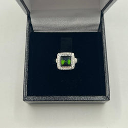 Bague en or blanc et tourmaline verte - Castafiore