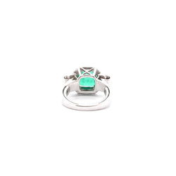 Bague en or blanc, platine, émeraude et diamants - Castafiore