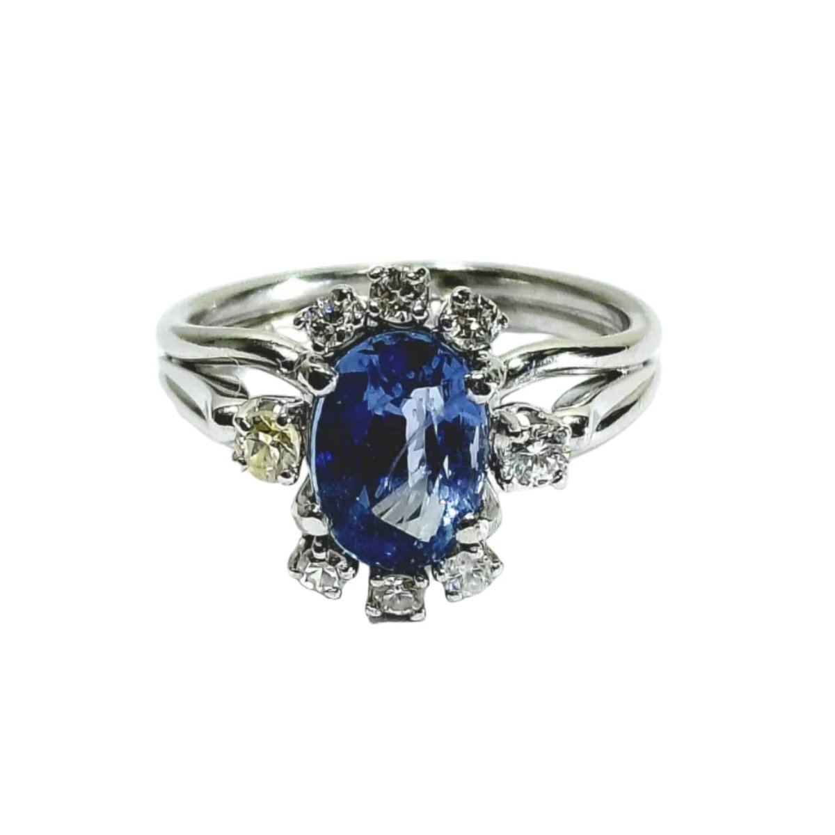 Bague en or blanc, saphir et diamants - Castafiore