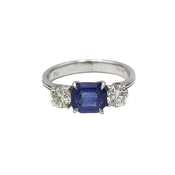 Bague en or blanc, saphir et diamants - Castafiore