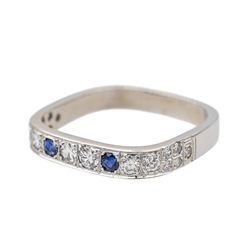 Bague en or blanc, saphir et diamants - Castafiore