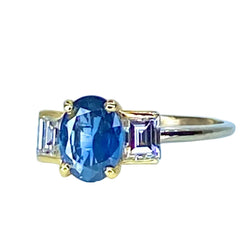 Bague en or blanc, saphir et diamants - Castafiore