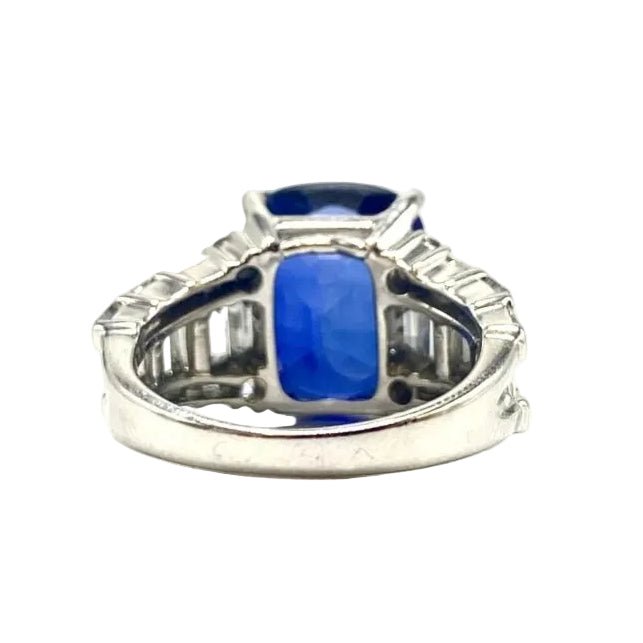 Bague en or blanc, saphir et diamants - Castafiore