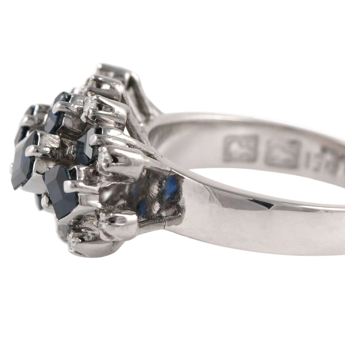 Bague en or blanc, saphirs et diamants - Castafiore