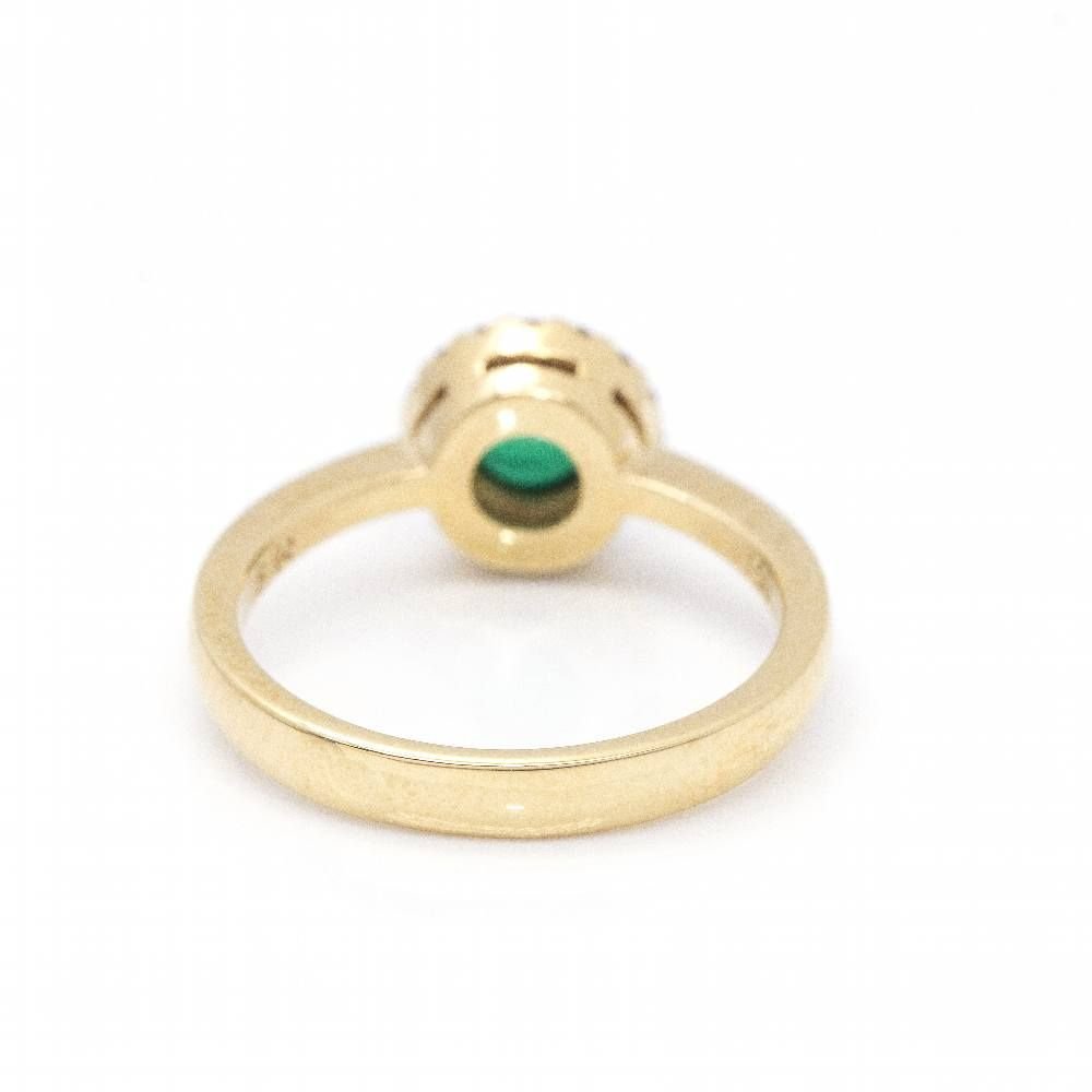 Bague en or, diamants et émeraude