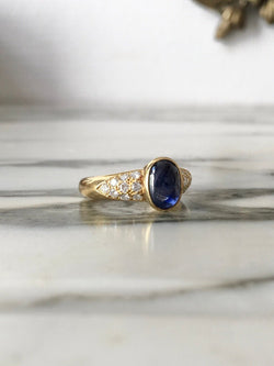 Bague en or jaune 18 carats saphir et diamants - Castafiore