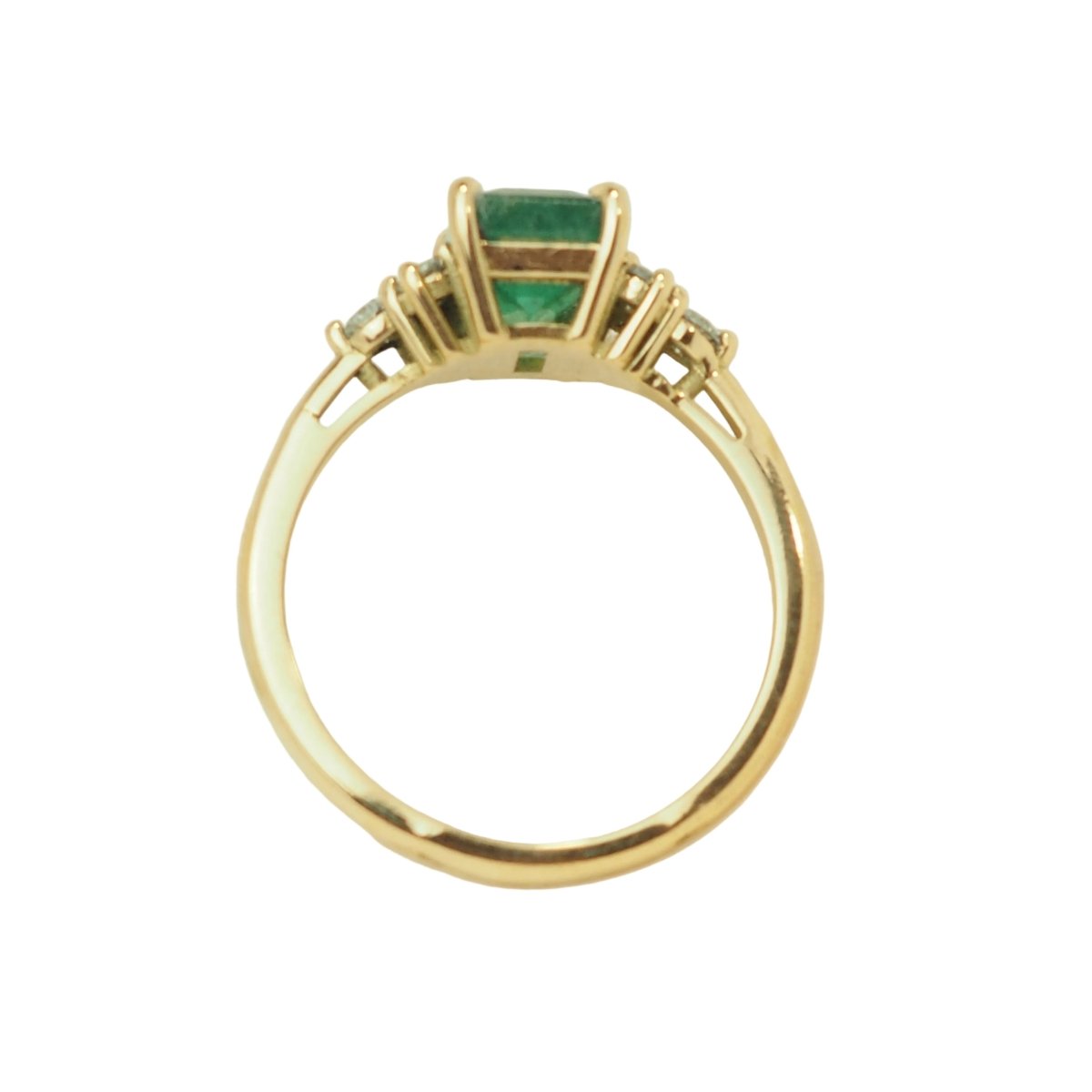 Bague en or jaune, émeraude et diamants - Castafiore