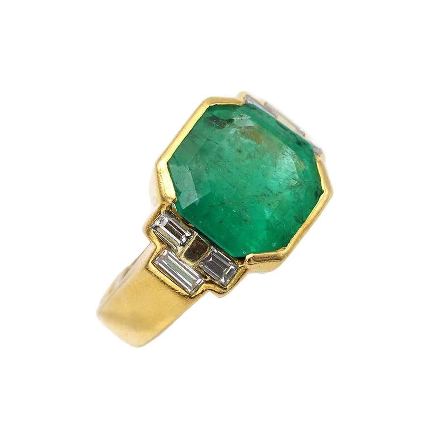 Bague en or jaune, émeraude et diamants - Castafiore