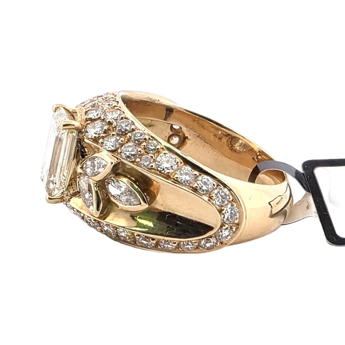 Bague en or jaune et diamants - Castafiore