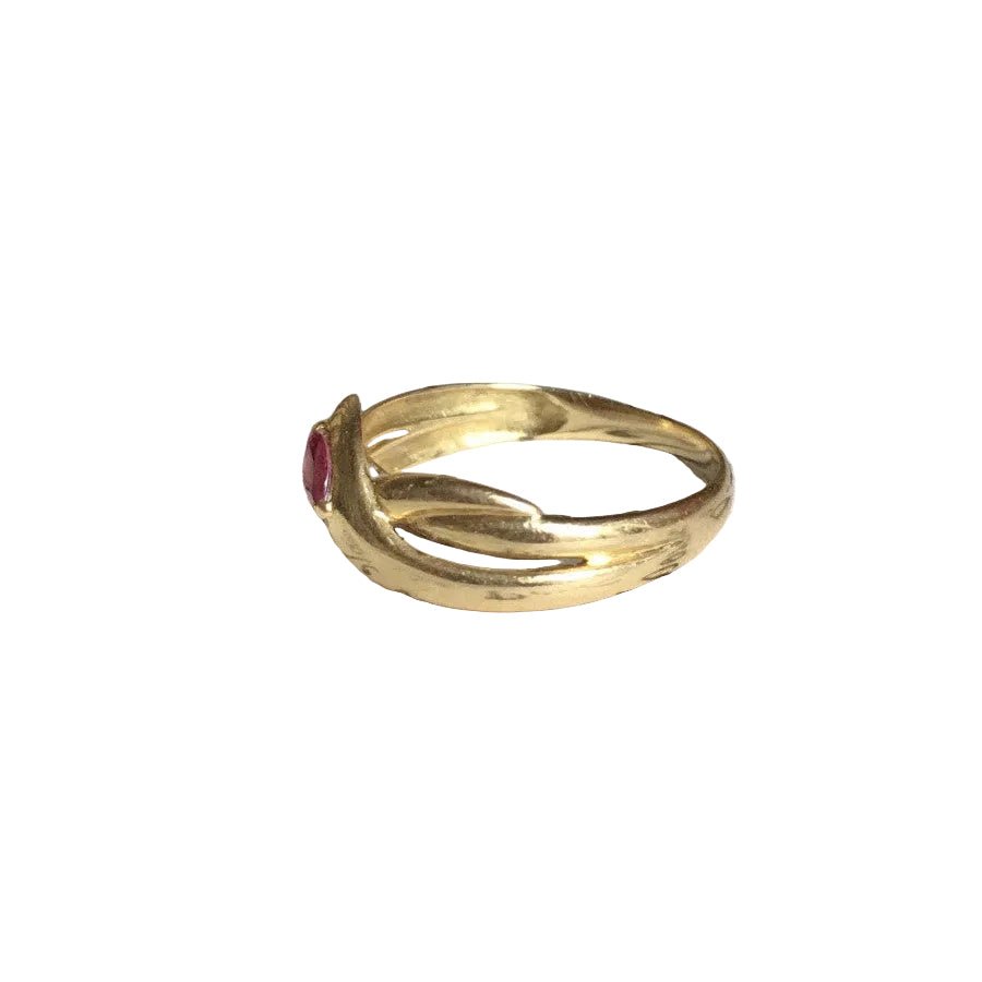 Bague en or jaune et rubis - Castafiore