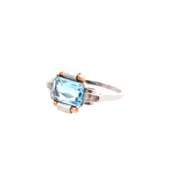 Bague en or jaune, platine, aigue - marine et diamants - Castafiore