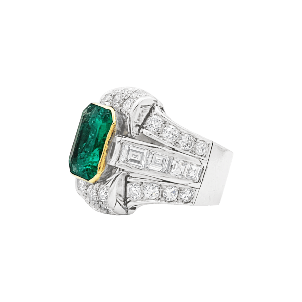 Bague en or jaune, platine, émeraude et diamants - Castafiore