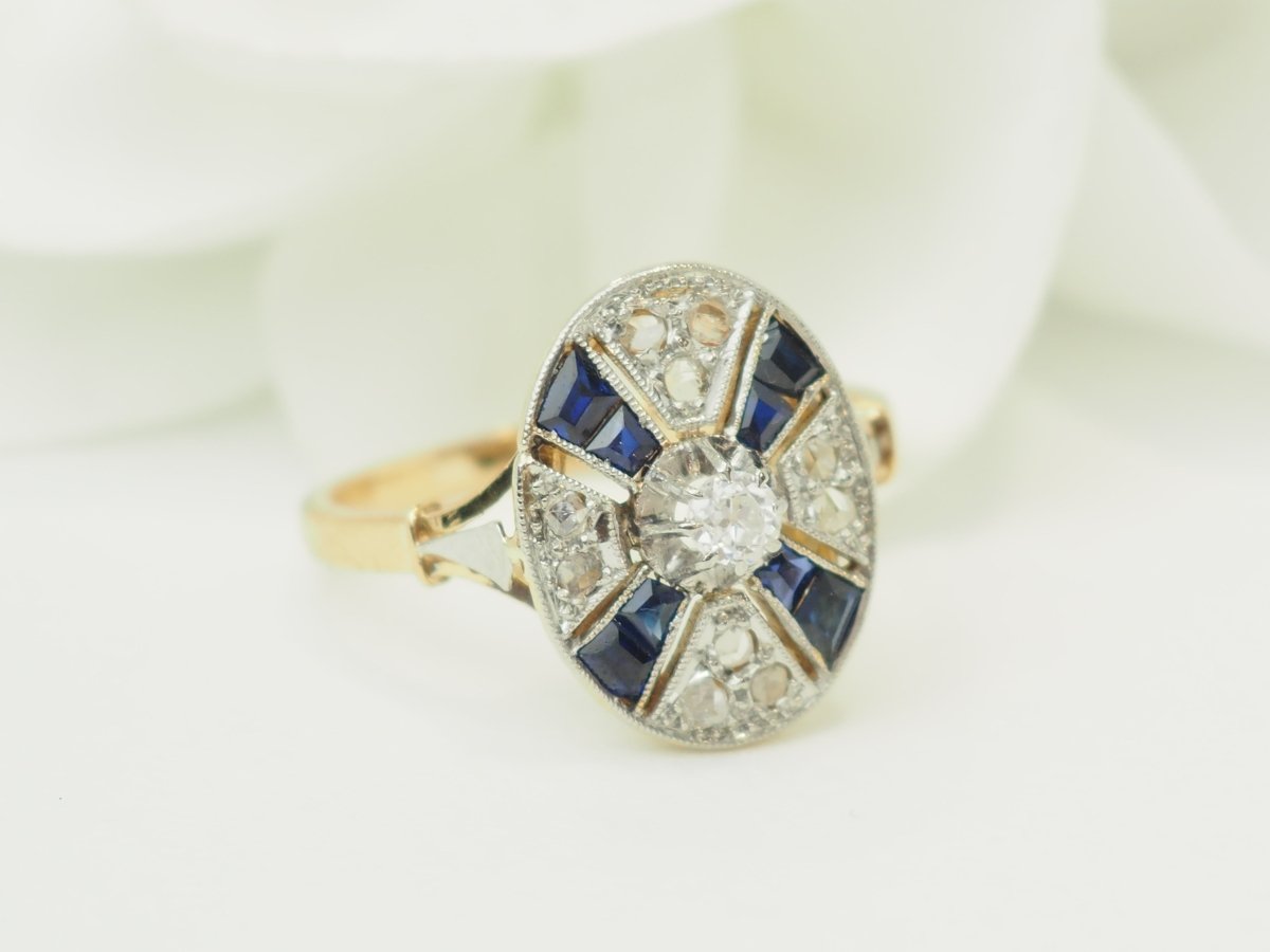 Bague en or jaune, platine, saphirs et diamants - Castafiore