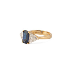 Bague en or jaune, saphir, émeraude et diamants - Castafiore