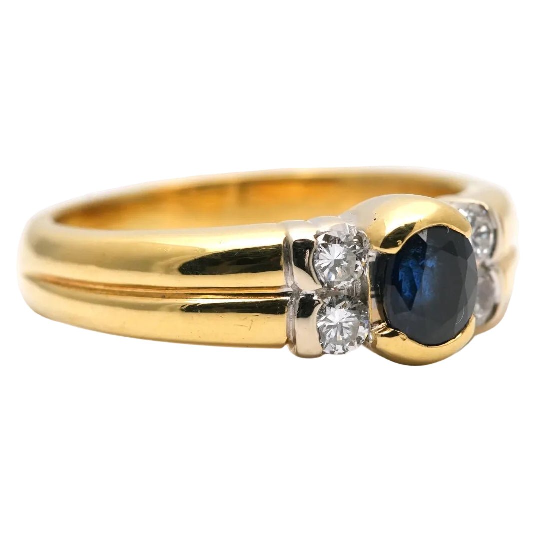 Bague en or jaune, saphir et diamants - Castafiore