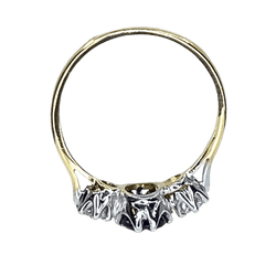 Bague en or jaune, saphir et diamants - Castafiore