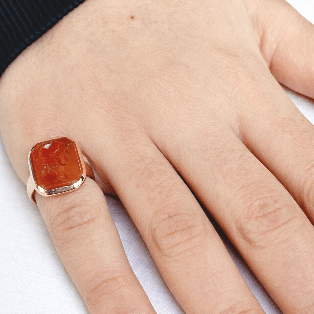 Bague en or rose et cornaline - Castafiore
