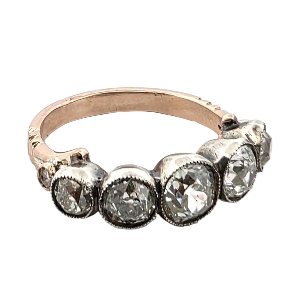Bague en or rose et diamants - Castafiore