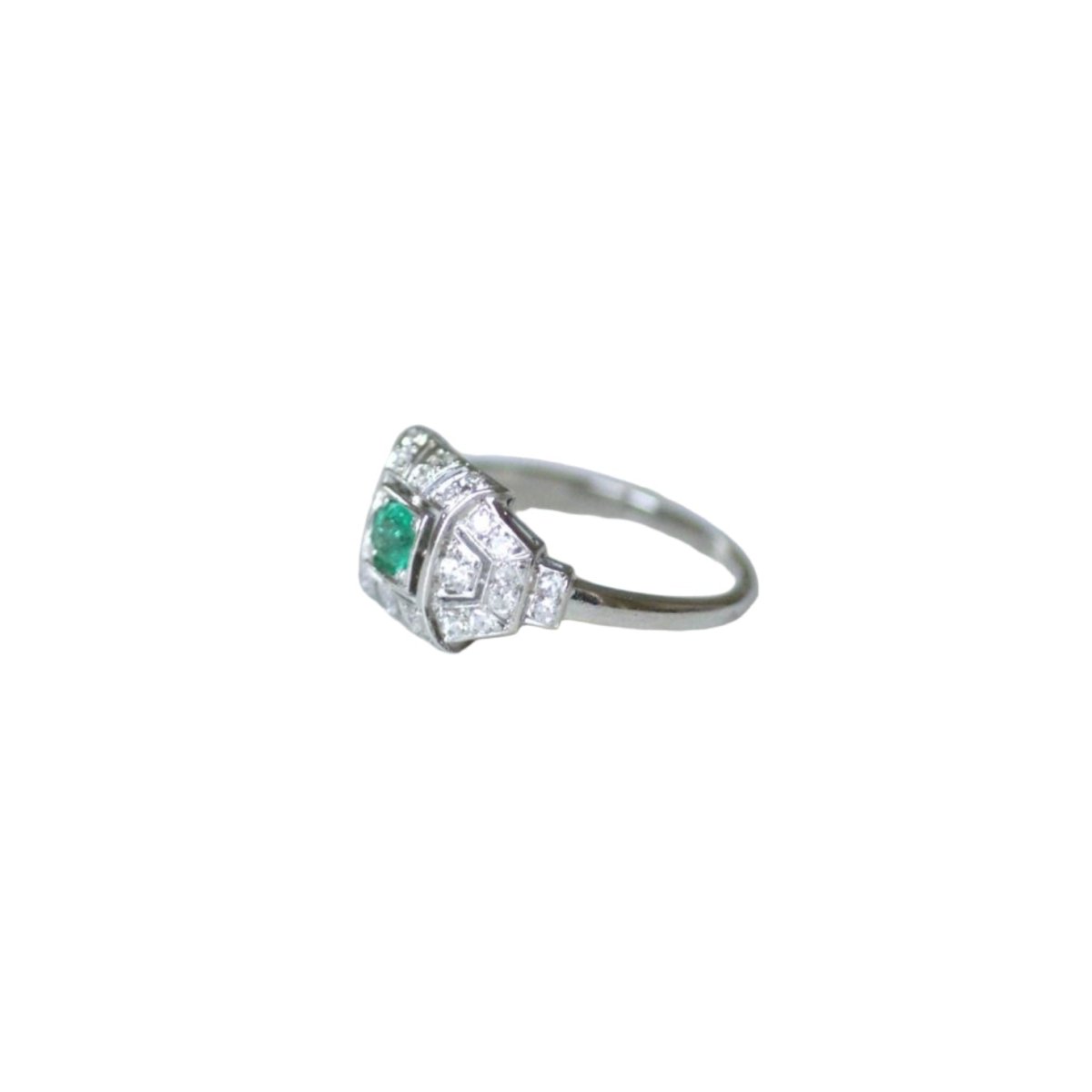 Bague en platine, émeraude, et diamants - Castafiore