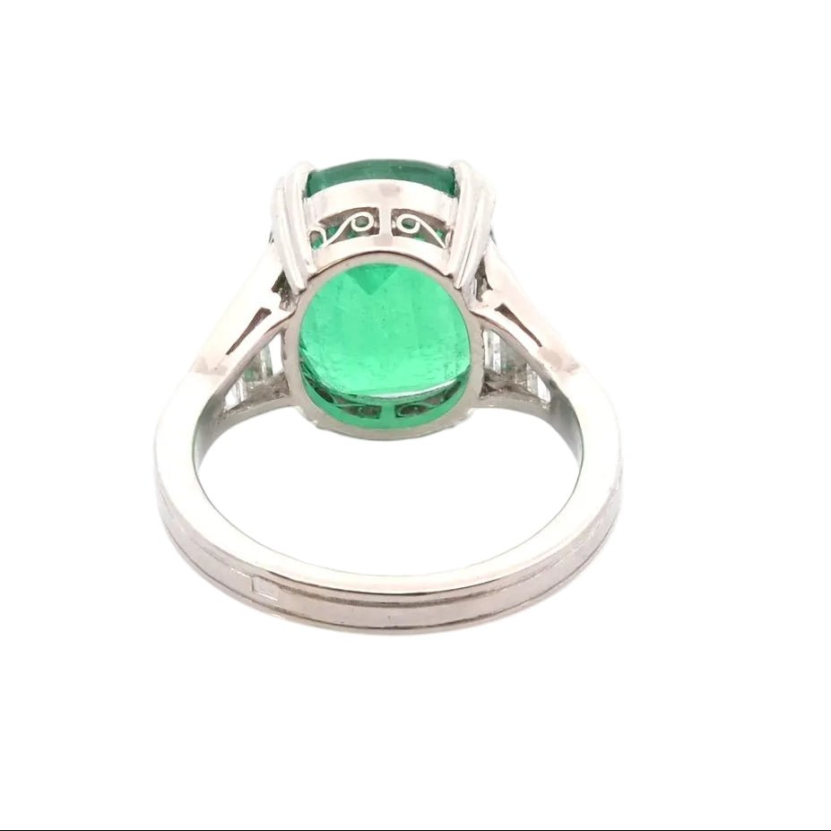 Bague en platine, émeraude et diamants - Castafiore