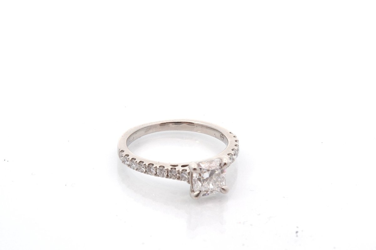 Bague en platine et diamant - Castafiore