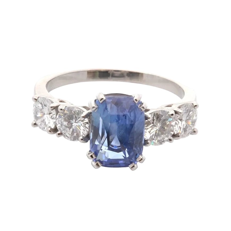 Bague en platine, saphir et diamants - Castafiore