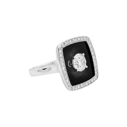 Bague Entourage CHANEL "Nuit noire" en or blanc, émail et diamants - Castafiore