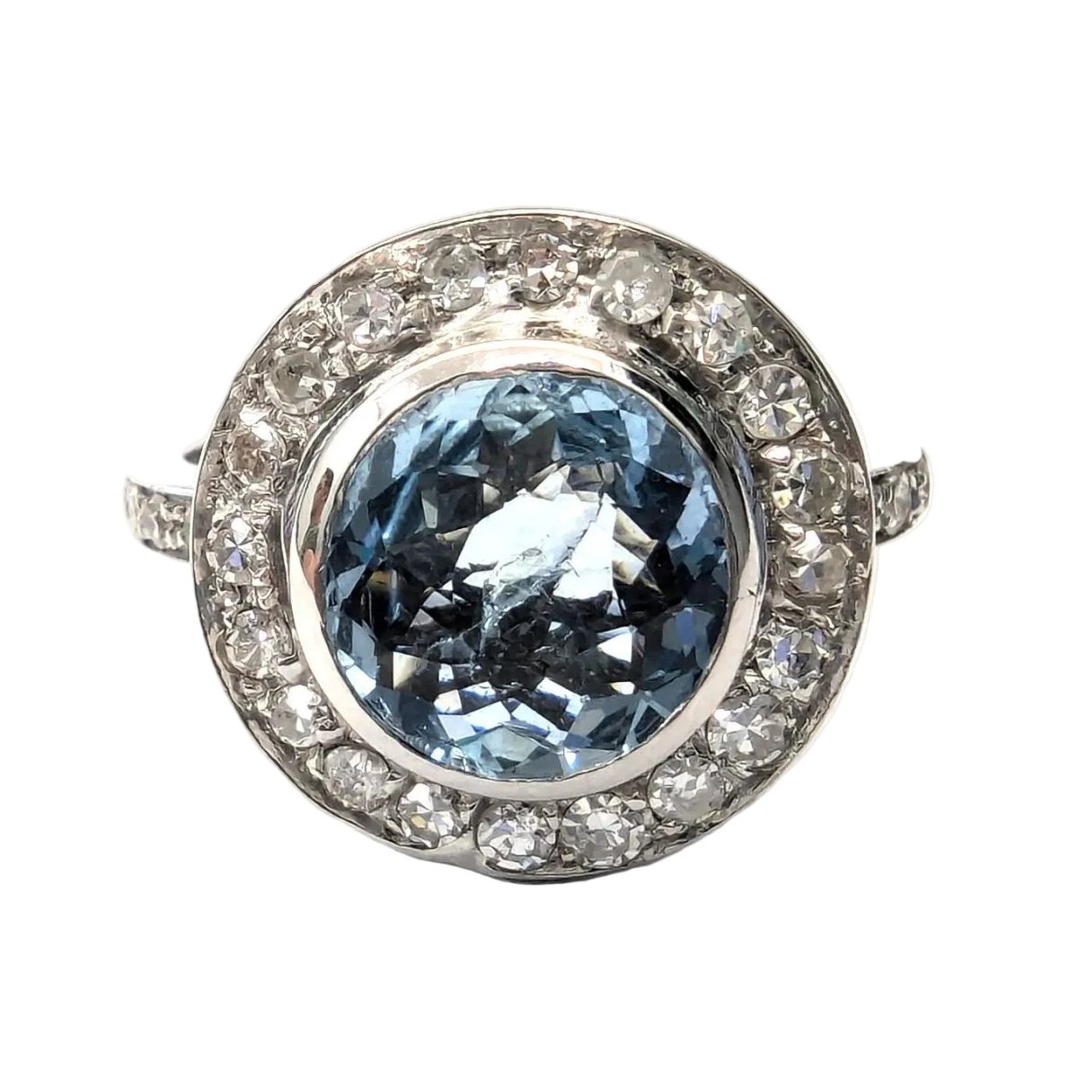 Bague Entourage en or blanc, aigue - marine et diamants - Castafiore