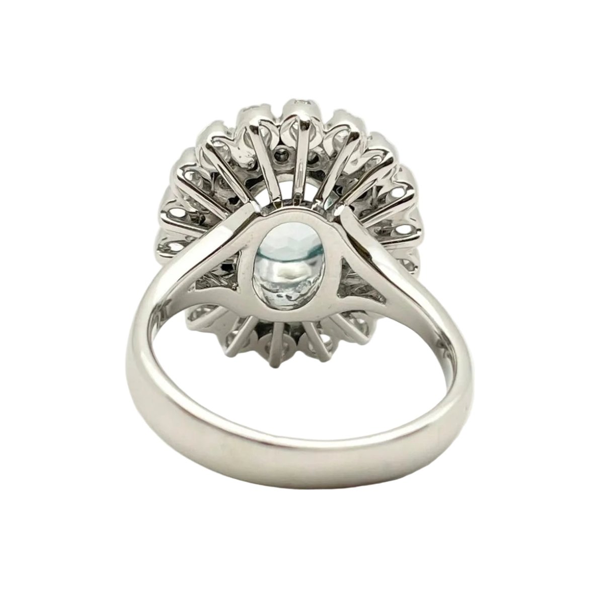 Bague Entourage en or blanc, aigue-marine et diamants - Castafiore
