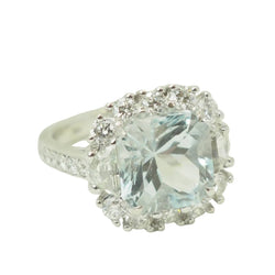 Bague Entourage en or blanc, aigue-marine et diamants - Castafiore