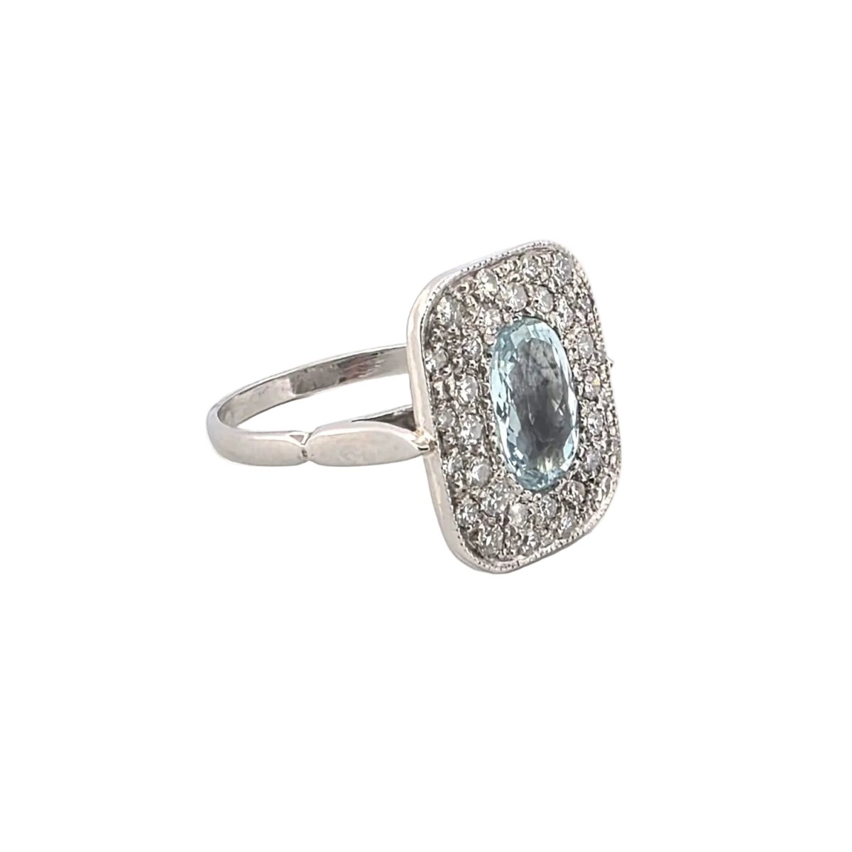 Bague Entourage en or blanc, aigue - marine et diamants - Castafiore