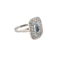Bague Entourage en or blanc, aigue - marine et diamants - Castafiore