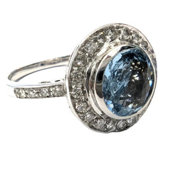 Bague Entourage en or blanc, aigue - marine et diamants - Castafiore
