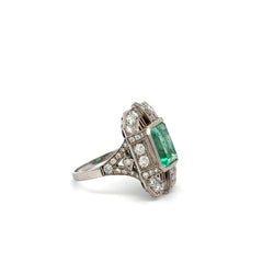 Bague Entourage en or blanc, émeraude et diamants - Castafiore