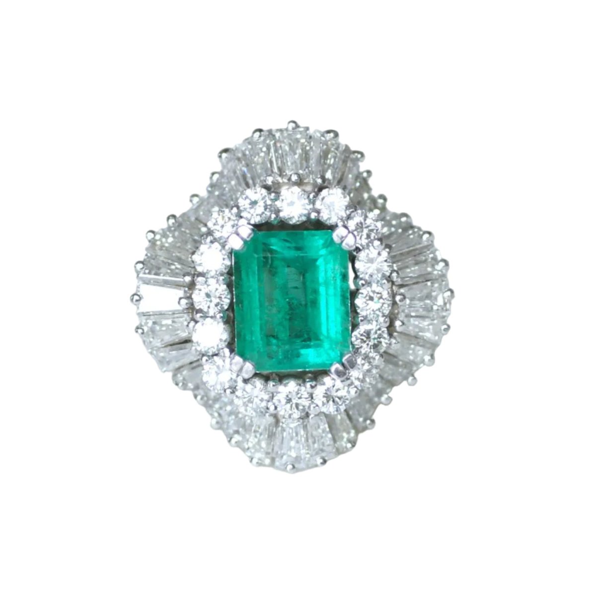 Bague Entourage en or blanc, émeraude et diamants - Castafiore