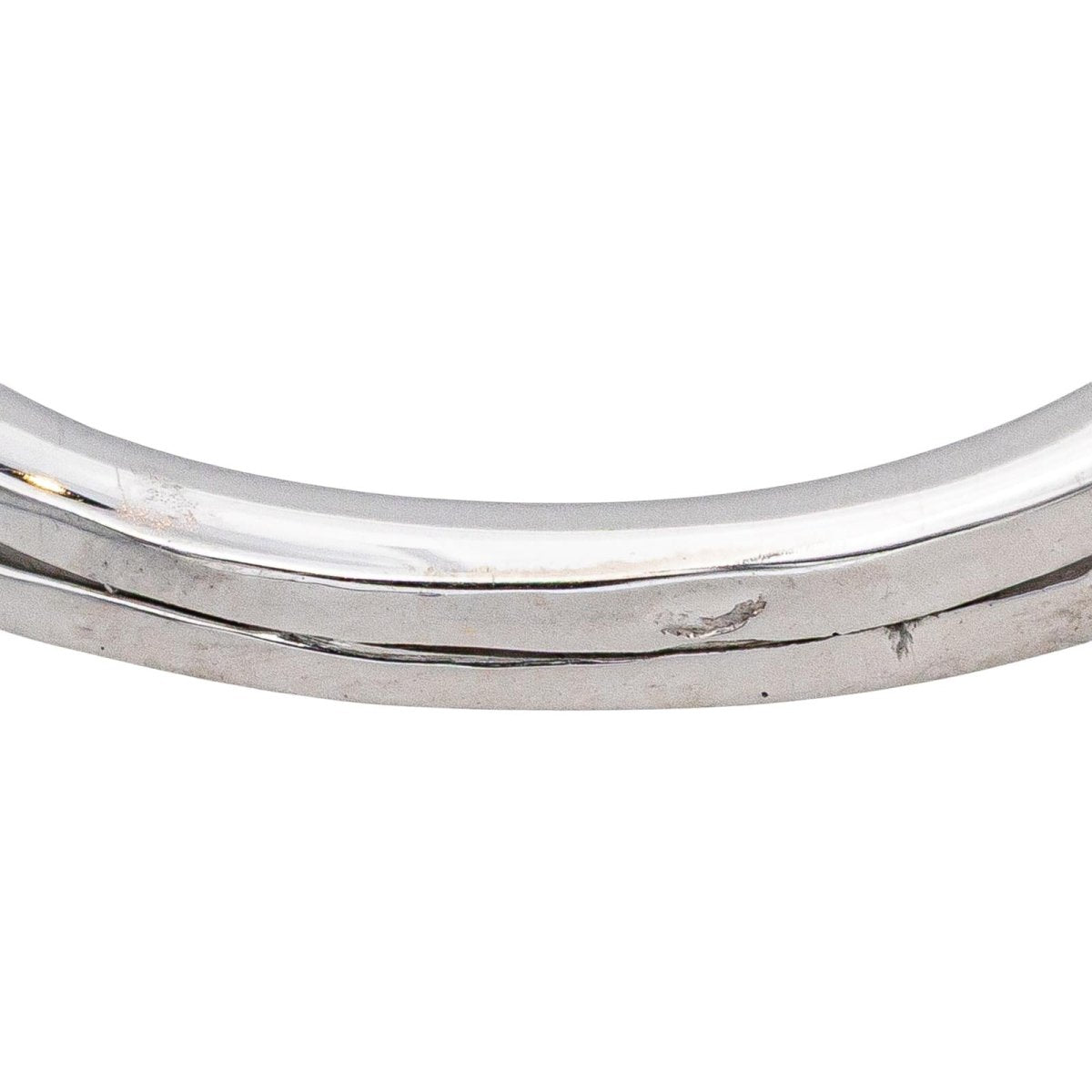 Bague Entourage en or blanc, émeraude et diamants - Castafiore