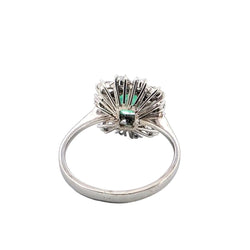 Bague Entourage en or blanc, émeraude et diamants - Castafiore