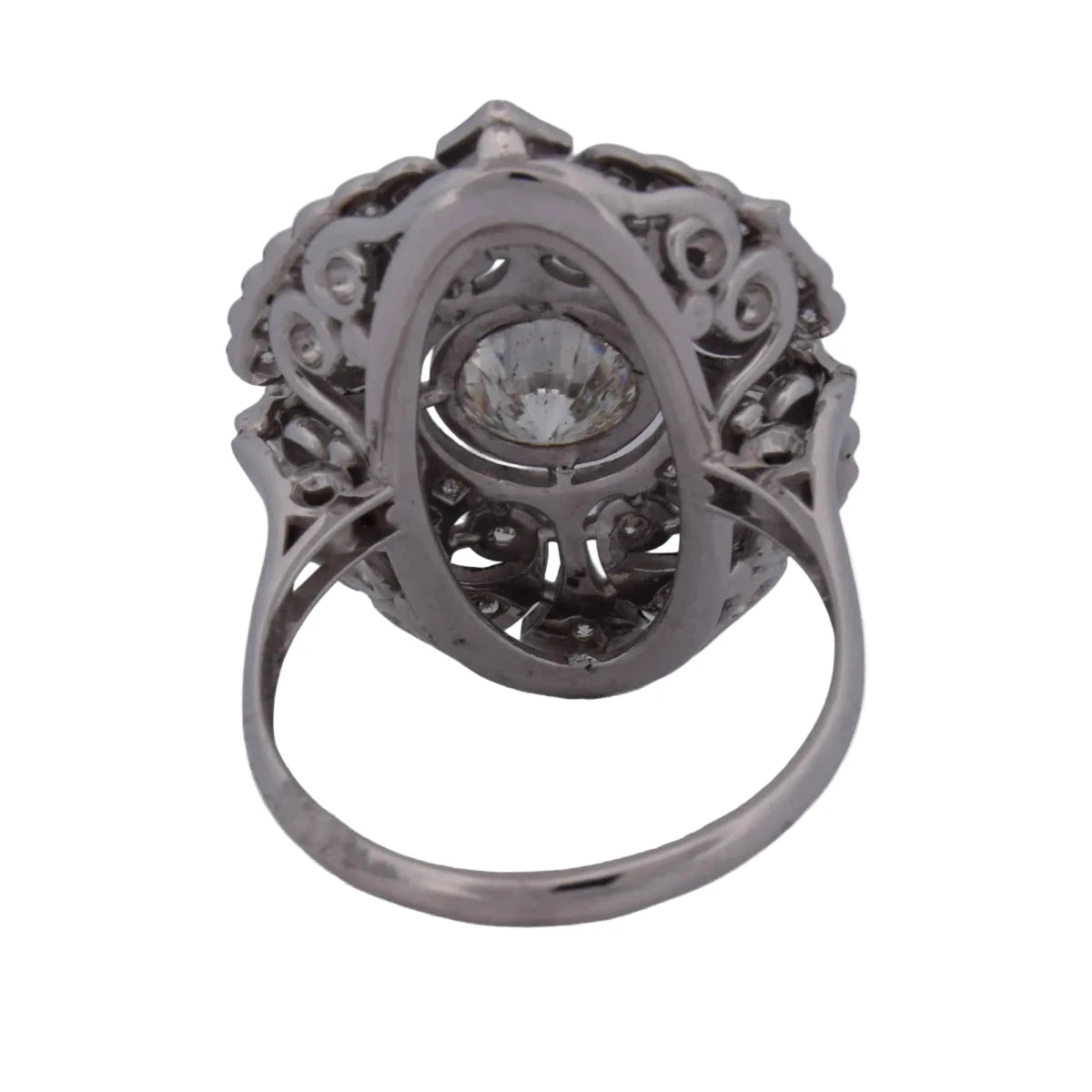 Bague Entourage en or blanc et diamants - Castafiore