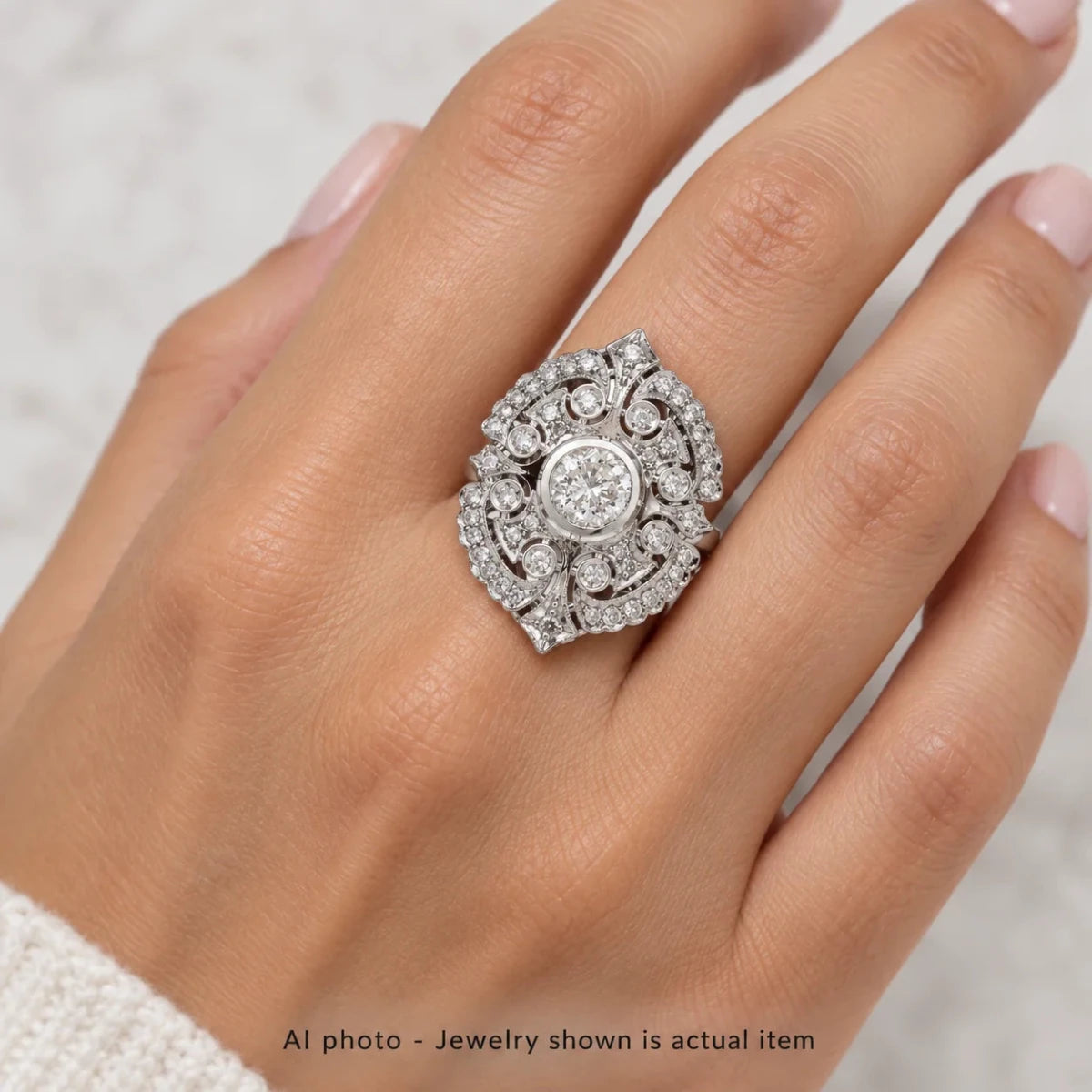 Bague Entourage en or blanc et diamants - Castafiore