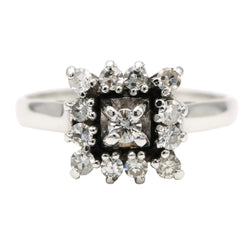 Bague Entourage en or blanc et diamants - Castafiore