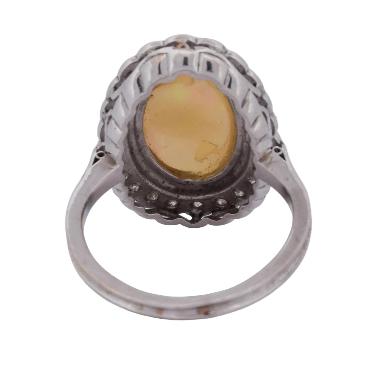 Bague Entourage en or blanc, opale et diamants - Castafiore