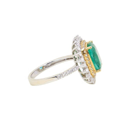 Bague Entourage en or blanc, or jaune, émeraude et diamants - Castafiore