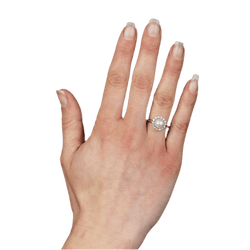 Bague Entourage en or blanc, perle et diamants - Castafiore
