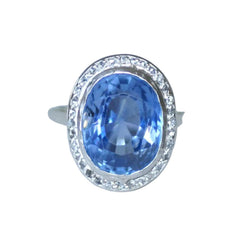 Bague Entourage en or blanc, platine, saphir et diamants - Castafiore