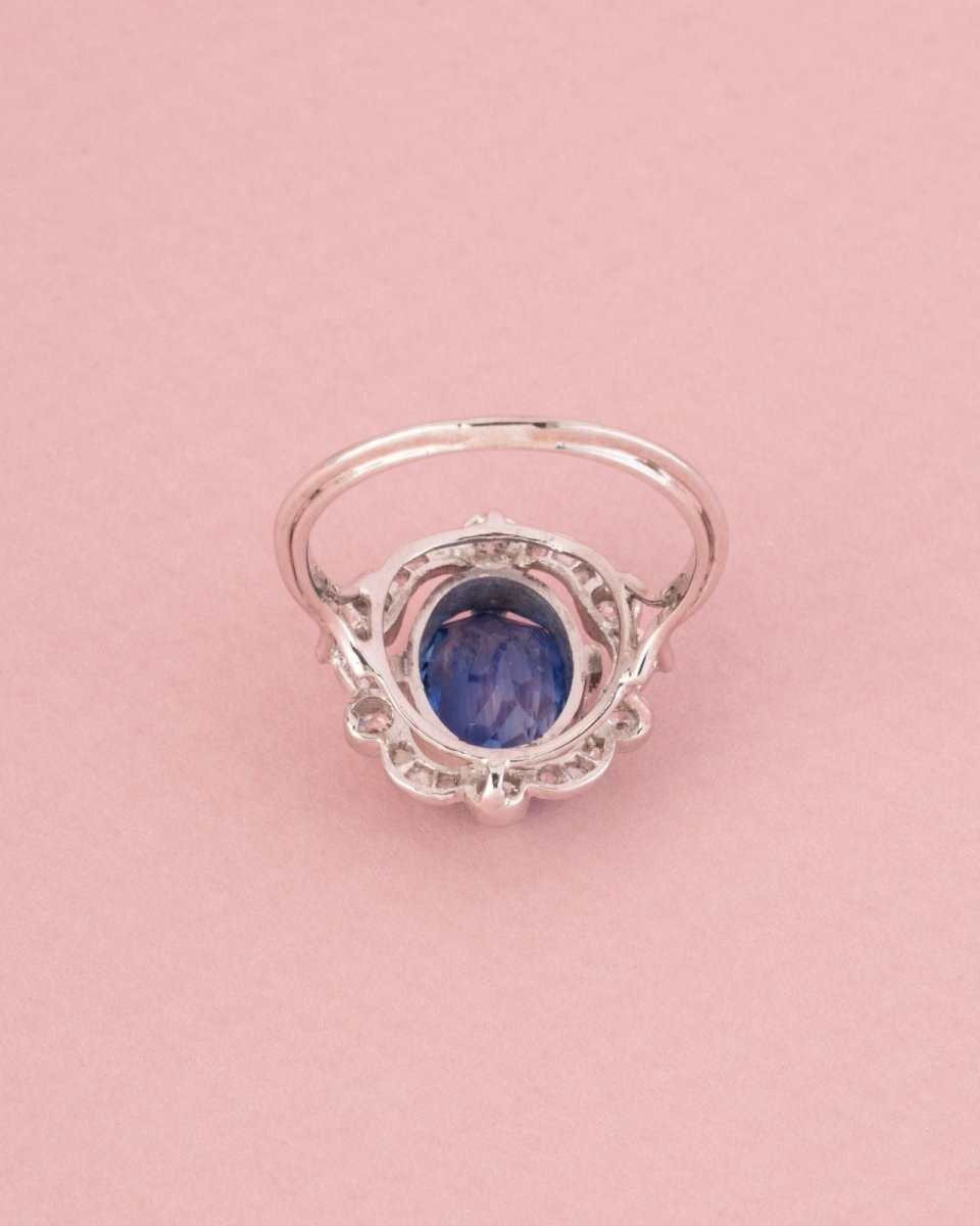 Bague Entourage en or blanc, platine, saphir et diamants