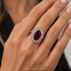 Bague Entourage en or blanc, rubis et diamants - Castafiore